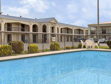 Super 8 By Wyndham Athens Motel Eksteriør billede